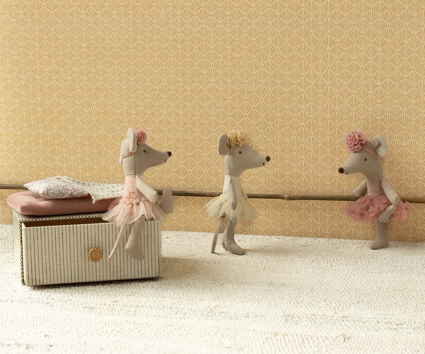 Ballerina Maus, kleine Schwester in cremefarben - pilzessono.shop - zauberhafte Kinderdinge