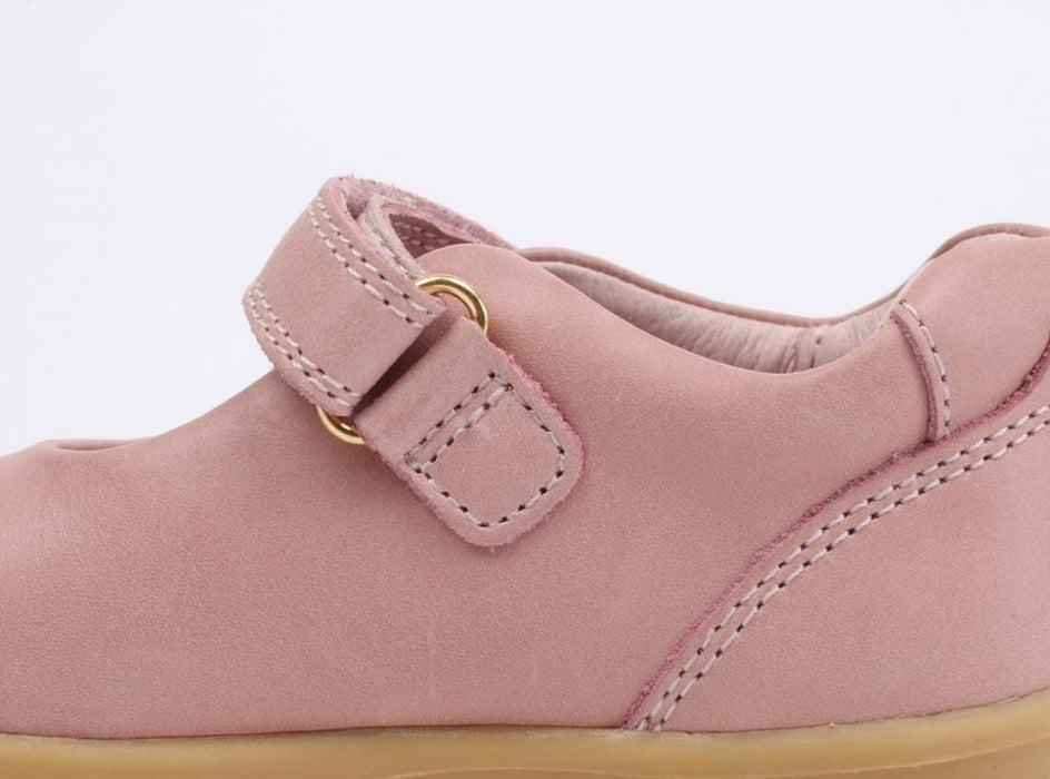 Klassischer Mary Jane in rosa von Bobux bei Pilzessin - pilzessono.shop - zauberhafte Kinderdinge