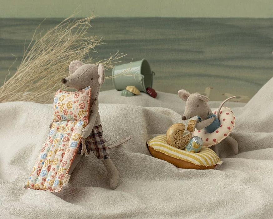 Strandmaus mit Luftmatratze, Papa - Blume - pilzessono.shop - zauberhafte Kinderdinge