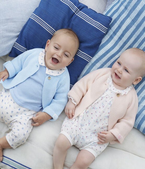 Baby-Cardigan aus 100% Baumwollstrick von Petit Bateau ♡ - pilzessono.shop - zauberhafte Kinderdinge
