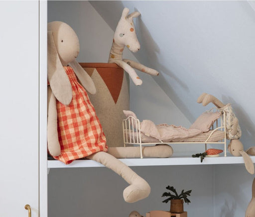Bunny Size 5 mit kariertem Kleid - pilzessono.shop - zauberhafte Kinderdinge