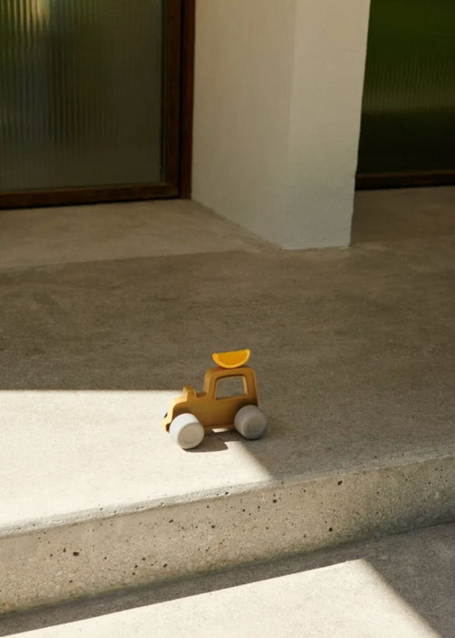 Cedric Traktor in yellow mellow / sandy von Liewood ♥ - pilzessono.shop - zauberhafte Kinderdinge