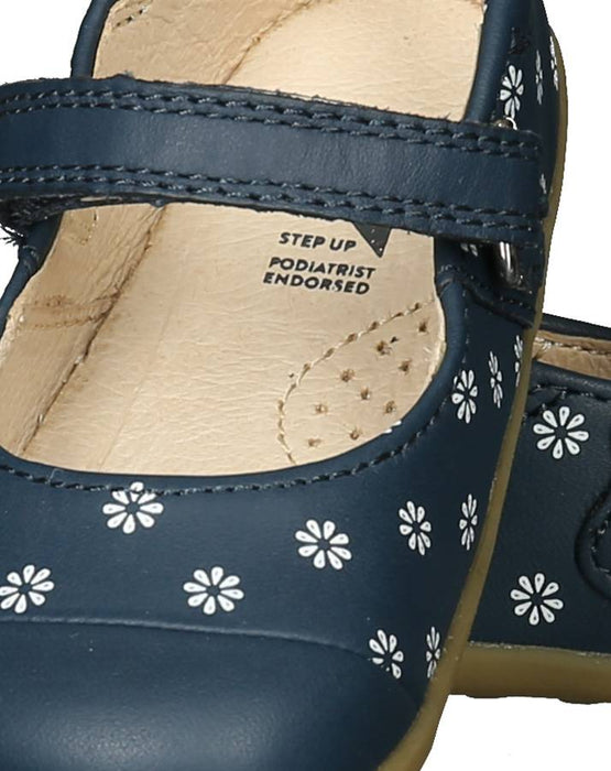 Daisy in navy von Bobux bei Pilzessin - pilzessono.shop - zauberhafte Kinderdinge