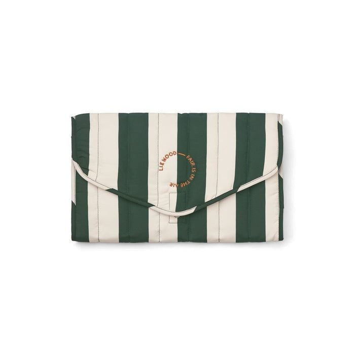 Isla Wickelunterlage To-Go | Stripe Hunter green/Sandy von Liewood ♡ - pilzessono.shop - zauberhafte Kinderdinge