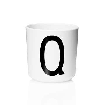 Melamin Becher Buchstabe Q - pilzessono.shop - zauberhafte Kinderdinge