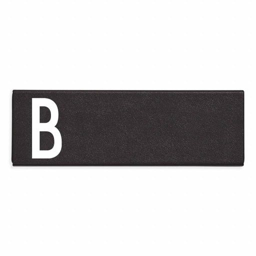 Personal Pencil Case A - J von Design Letters mit Typografie von Arne Jacobsen - pilzessono.shop - zauberhafte Kinderdinge