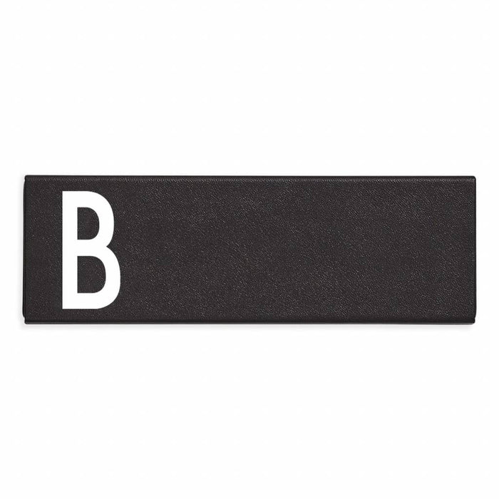 Personal Pencil Case A - J von Design Letters mit Typografie von Arne Jacobsen - pilzessono.shop - zauberhafte Kinderdinge