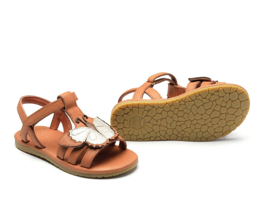 Sandale Iles Sky | Papillon in Walnut Leather mit Schmetterling - pilzessono.shop - zauberhafte Kinderdinge