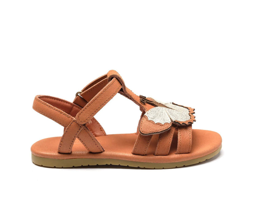 Sandale Iles Sky | Papillon in Walnut Leather mit Schmetterling - pilzessono.shop - zauberhafte Kinderdinge