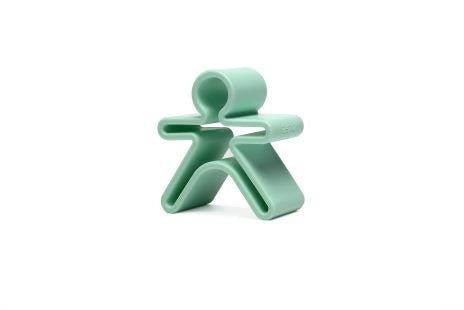 Spielfigur mit Haus in hellgrün - pilzessono.shop - zauberhafte Kinderdinge
