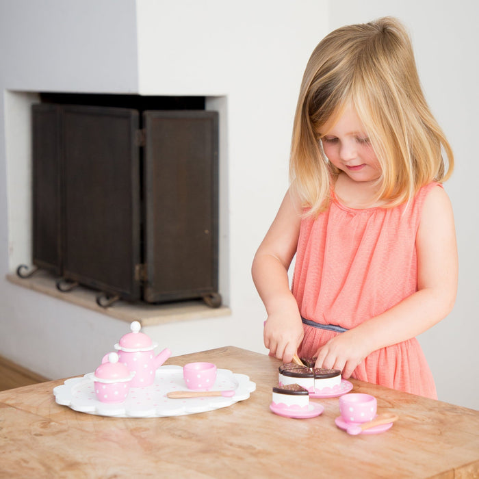 ⋙ Tee Service mit Kuchen von New Classic Toys ♥ - pilzessono.shop - zauberhafte Kinderdinge