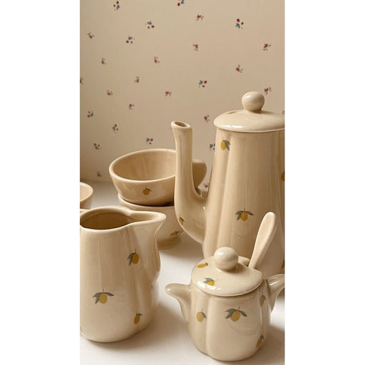 Teeservice Aus Porzellan mit Zitronen von Konges Slojd - pilzessono.shop - zauberhafte Kinderdinge